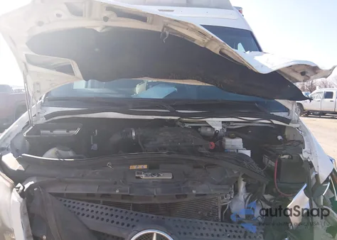 2017 Mercedes-Benz Sprinter 2500 Standard Roof V6 из США, поврежденный, VIN WD3PE7CDXHP564355